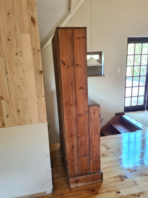 Cottage Oregon Pine kitchen cabinet