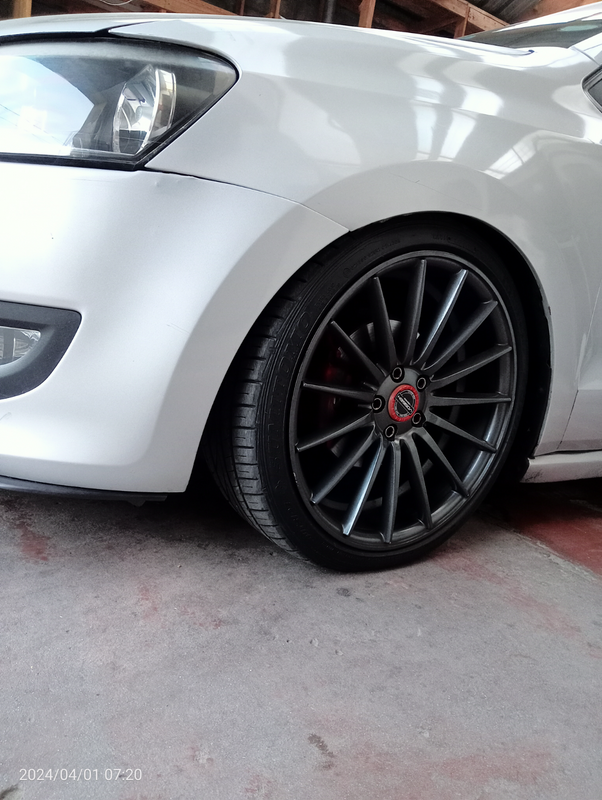 Rims &#43; tyres. Roof racks and coilovers