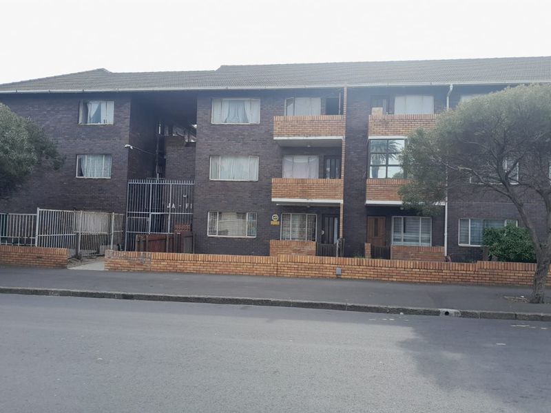 Two bedroom Flat for sale in Maitland