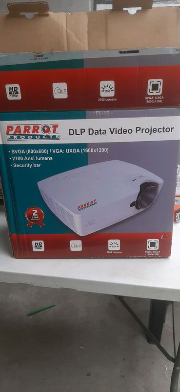 Parrot DLP projector