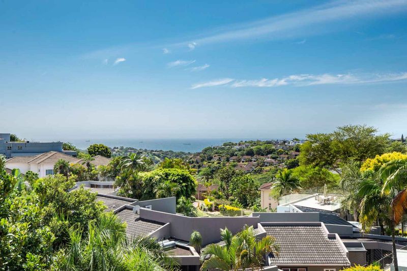 Hendra Estates - Charming, Step-less  2 Bedroom Apartment with Sea-Views For Sale In La Lucia