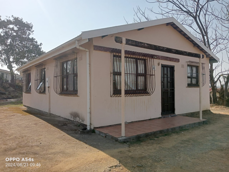 House for sale in uMlazi Z phase 8