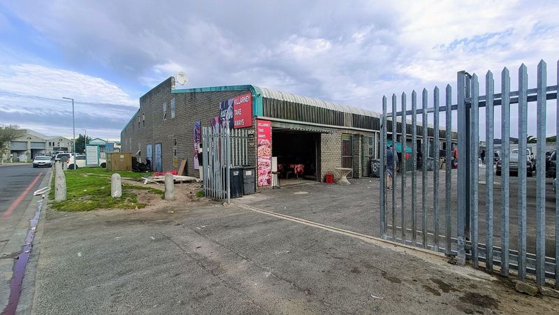 INDUSTRIAL PARK FOR SALE IN KILLARNEY GARDENS