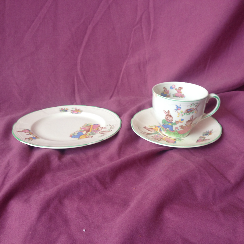 Antique Baby Crockery Set (&#43;/- 65 years old) - (Ref. G306) - For Sale - Price R150