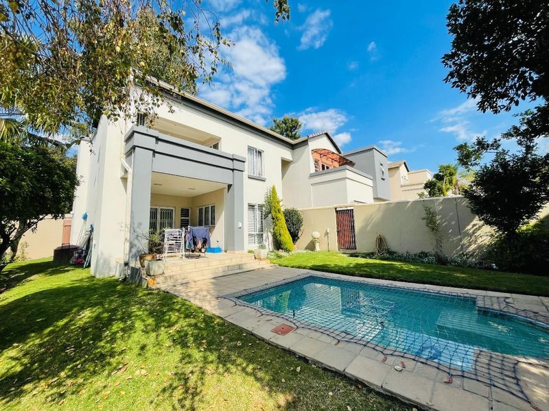 Beautiful Three Bedroom Family Home For Sale In Rivonia, Edenburg, The Boulevard
