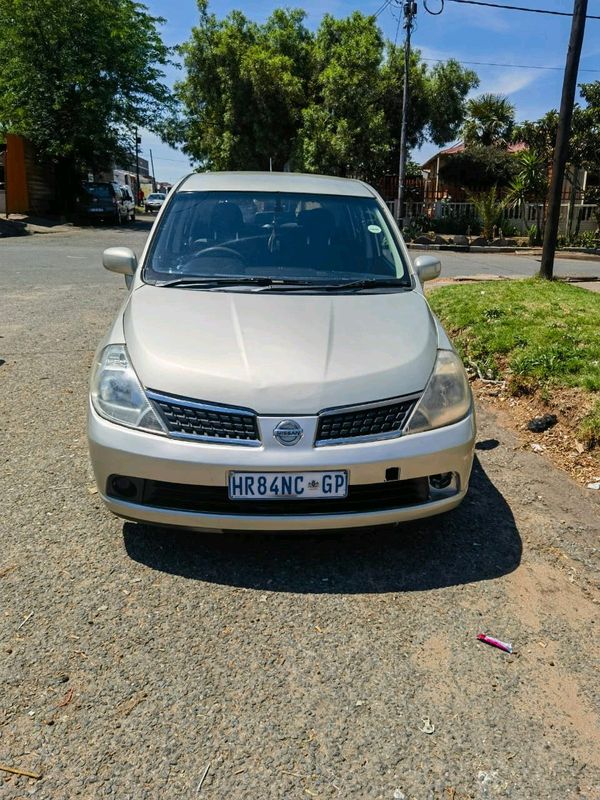 Selling 2007 Nissan Tidda in a very good driving condition start and go manual