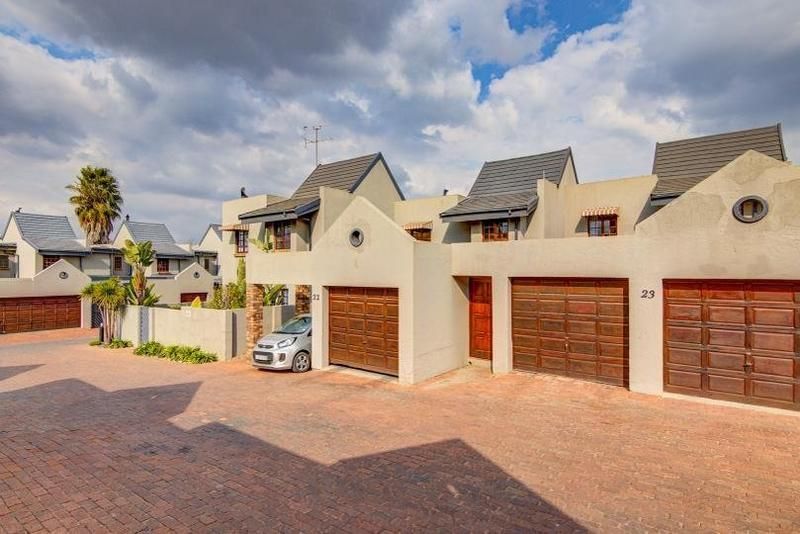 Townhouse for sale in Blue Gill Estate, Glen Marais