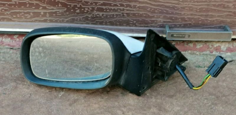 Opel Astra Front Right Mirror For Sale