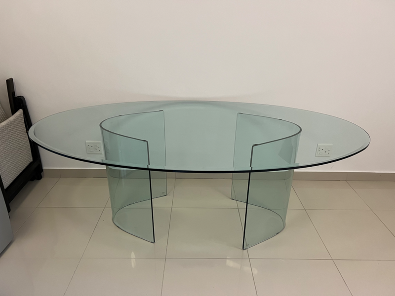 Dining table - glass