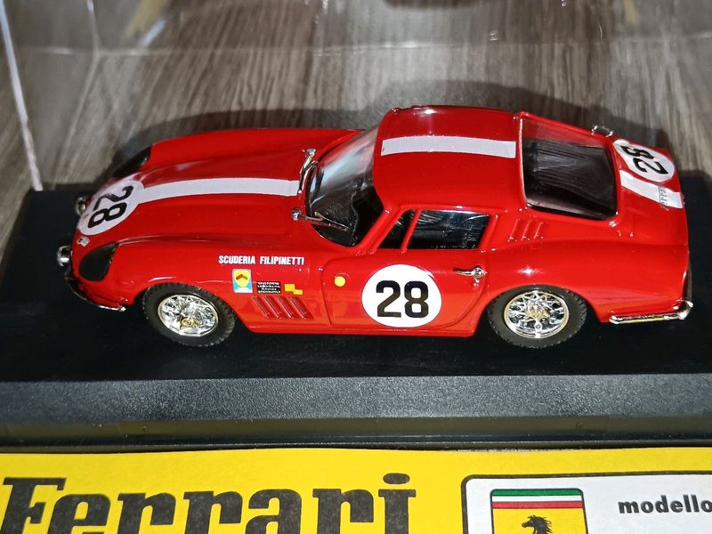 Ferrari GTB/4 made in Italy 1:43