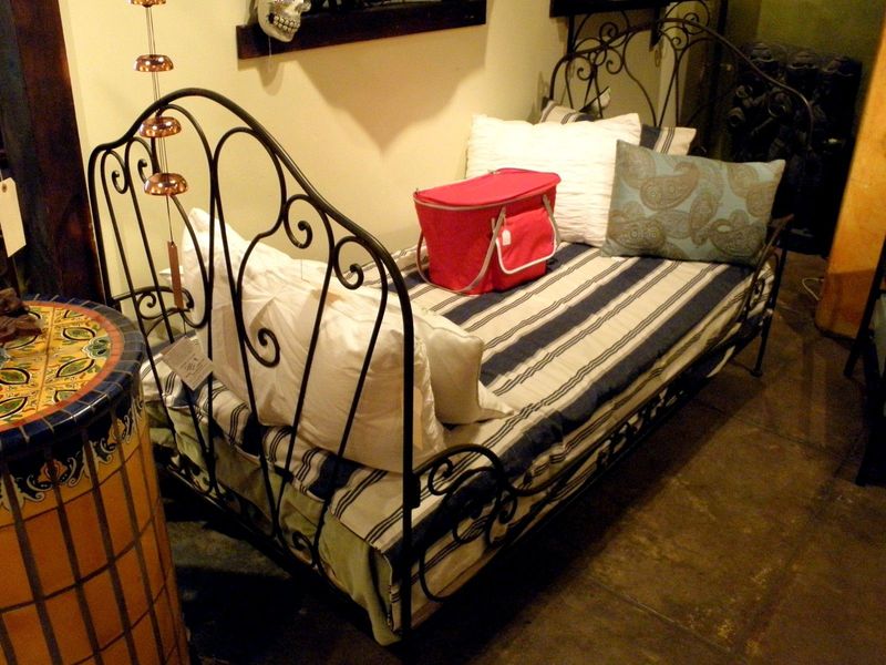 Vintage steel handcrafted fancy daybed