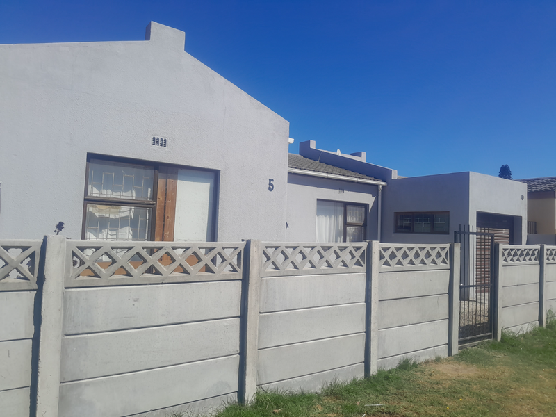 Property for sale in Palm Park Eersteriver