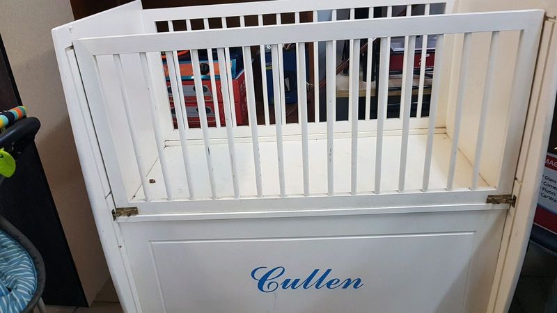 Wood baby  cot