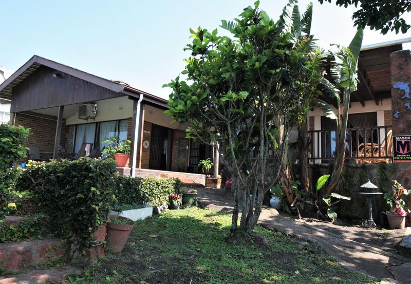 3 Bedroom House For Sale in Uvongo