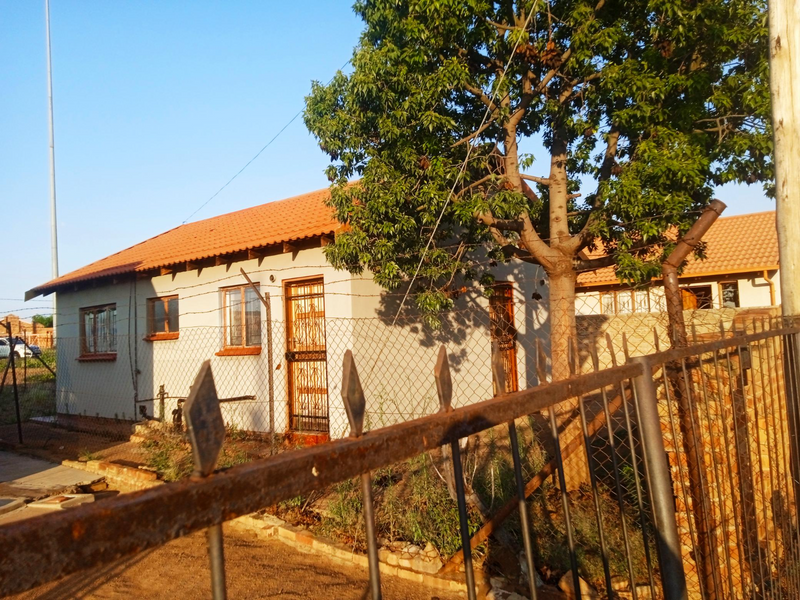 2 Bedroom For Rent in Mabopane