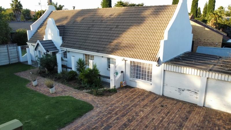 Beautiful family home in the Glen Marais