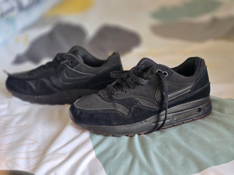 Original black suede Nike Air Max