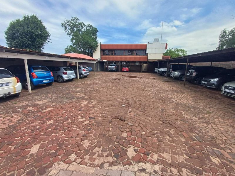 Commercial property with a tenant for sale on the main road in Boksburg North