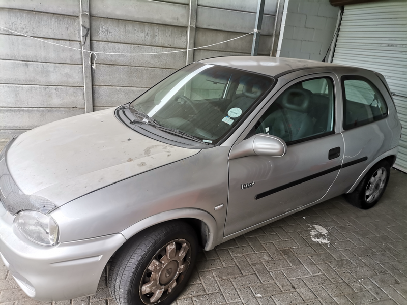 2004 Opel Corsa Hatchback 300 000km asking price R25 000 negotiable