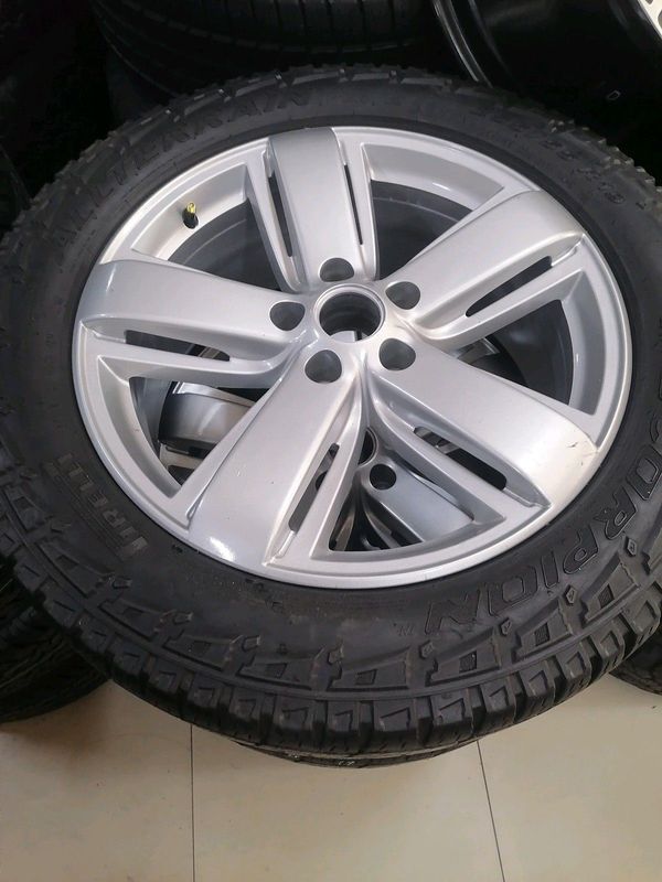 Volkswagen Amarock 19inch Mag Rims (WITH USED TYRES)