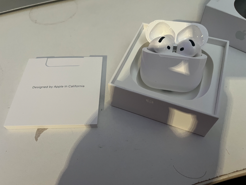 Apple AirPods 4