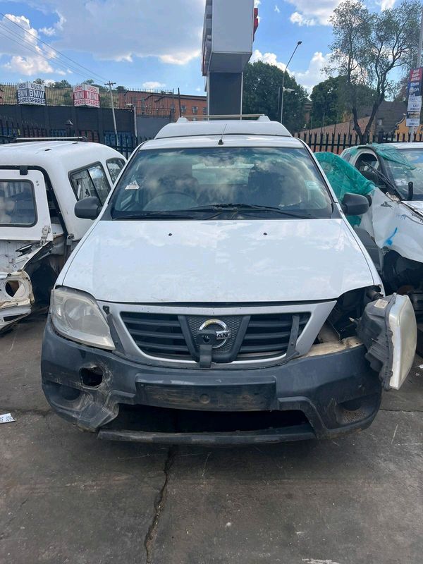Nissan NP200 1,6 stripping for parts.