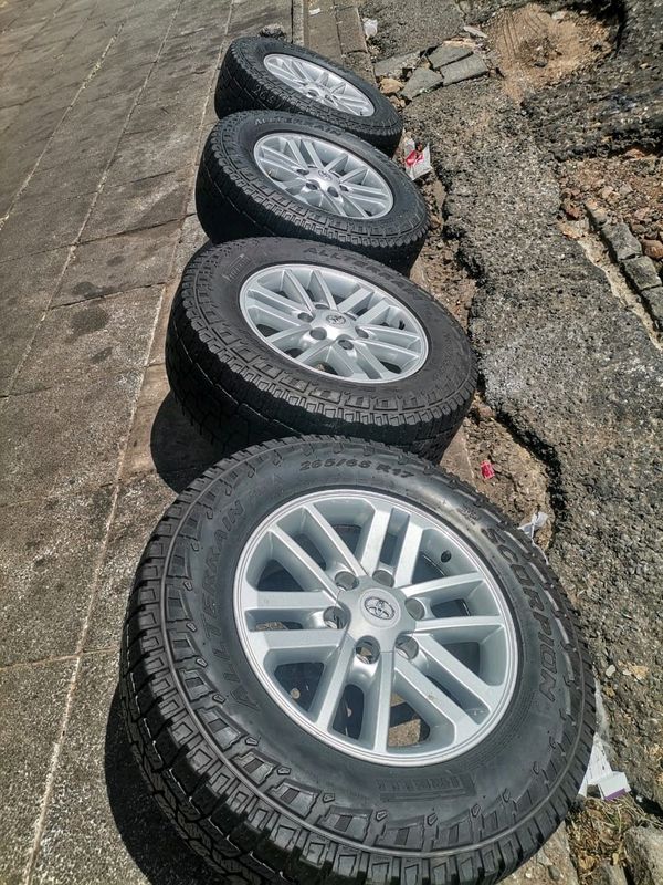 A set of 17inch Toyota bakkies mags and tyres