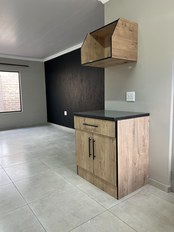 1 &amp; 2 Bedroom Apartment in Tembisa Mqantsa from R2900.00 (Brand New) 0738916724/ 0681111189