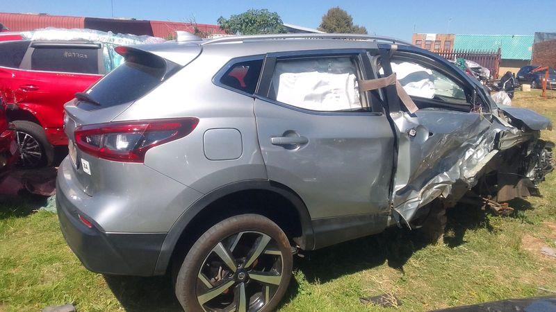 2020 MODEL NISSAN QUASHQAI STRIPPING FOR PARTS.