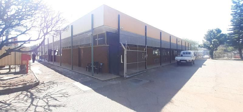 A Free Standing Warehouse available to let in Rosslyn