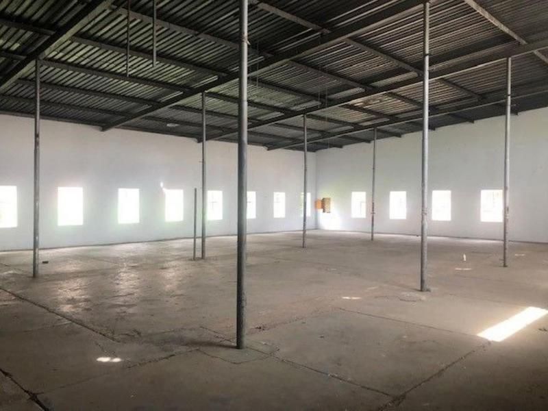 Spacious Warehouse for Lease: Prime Location &amp; Customizable Layout!