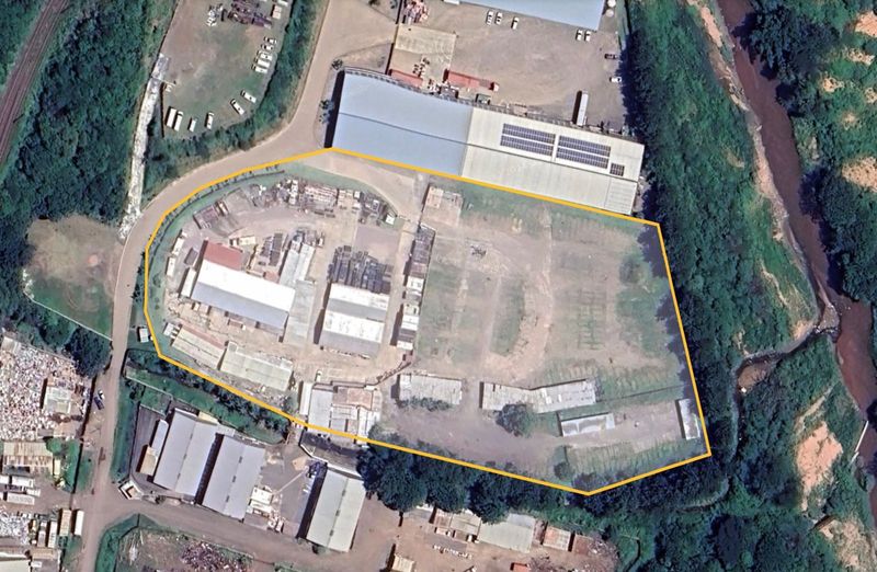 20,000sqm Yard and Workshops to let