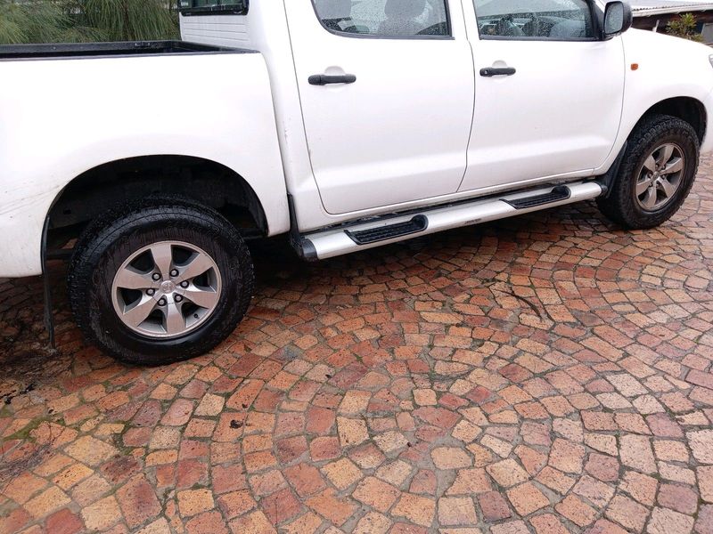 Hilux rims and tyres