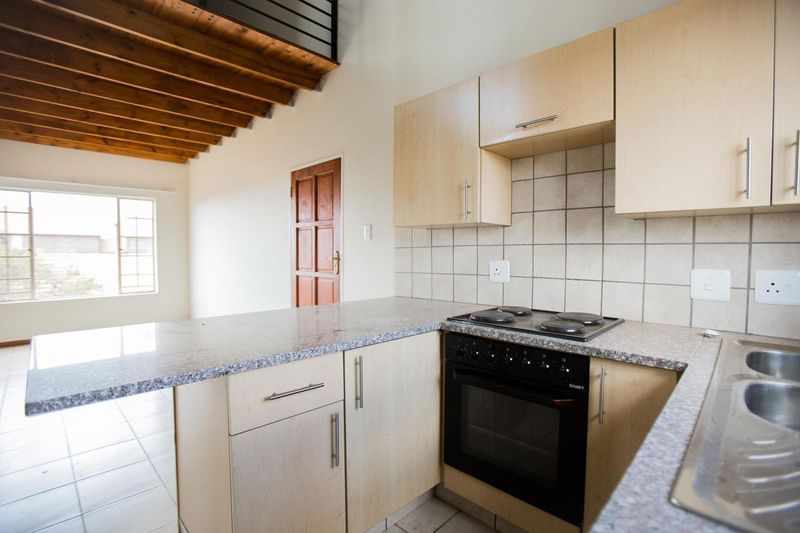 1 Bedroom loft apartment to rent.  Available 1 June 2024