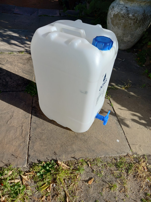 Water container
