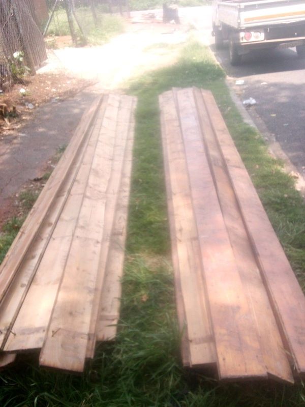 110mm wide reclaimed Oregon pine flooring planks for sale in perfect condition