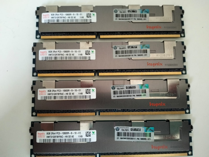 Hynix 8GB 2Rx4 PC3-10600R-9-10-E1 HMT31GR7BFR4C - H9 D2 AE SERVER RAM Memory