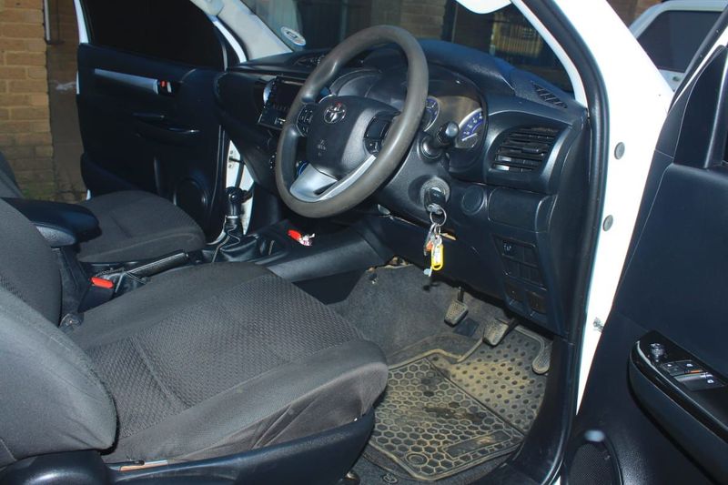 Toyota hilux 2.4 gd6