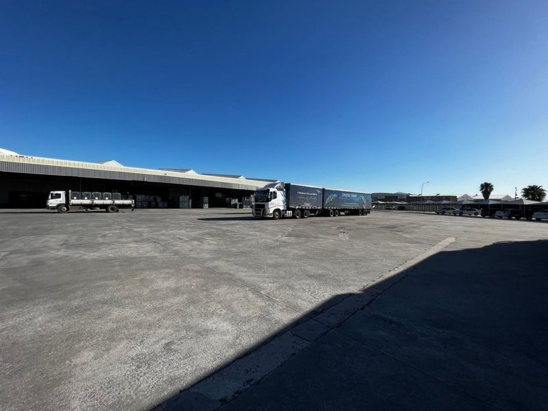 7000sqm A-grade Warehouse To Let in Parow Industria