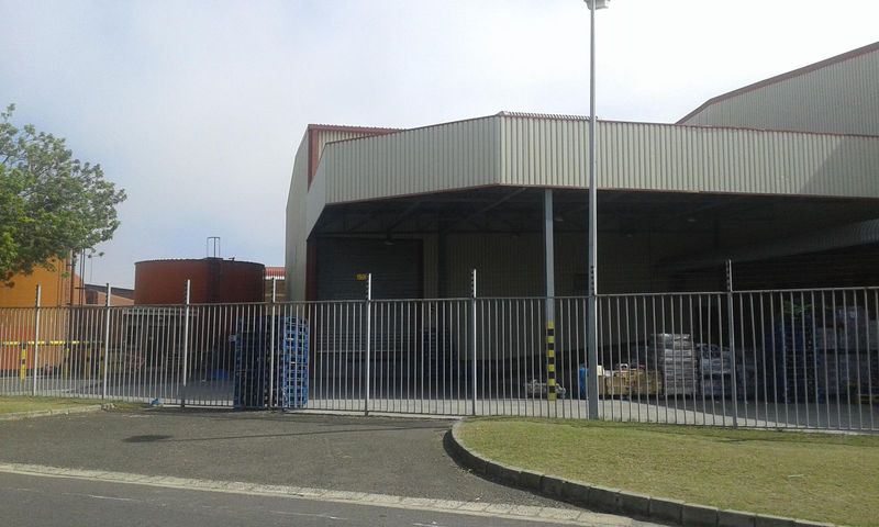 4000m² Industrial To Let in Montague Gardens at R55.00 per m²