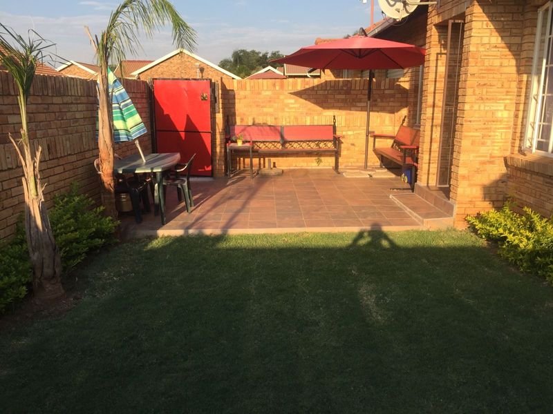 Townhouse in Eldoraigne(Centurion)