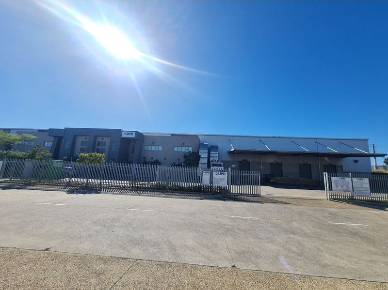 7,425m² Logistics warehouse with office component situated in Montague Gardens