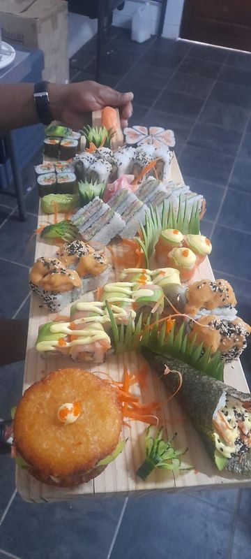 I am a qialified head sushi trainer looking for a job