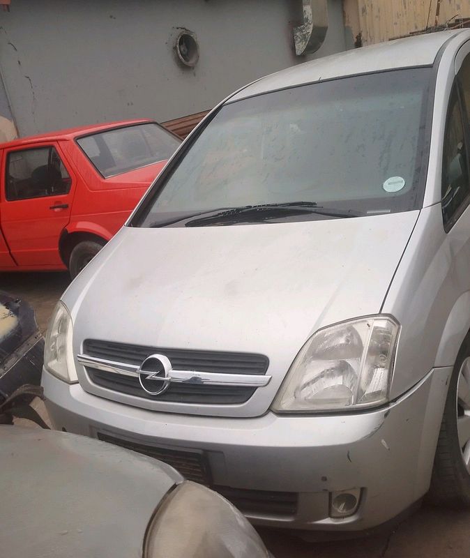 OPEL MERIVA STRIPPING FOR PARTS