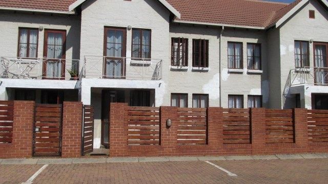 apartment for sale at saxonwold