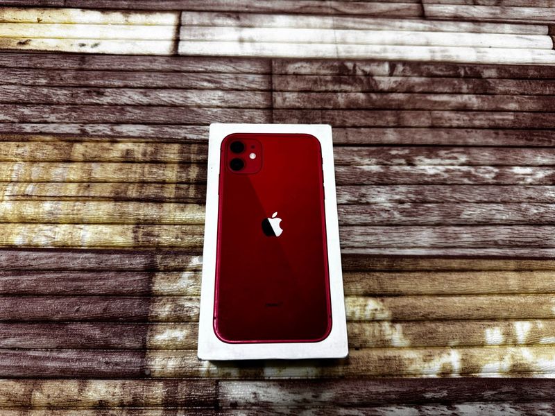 Iphone 11 (Red Product)