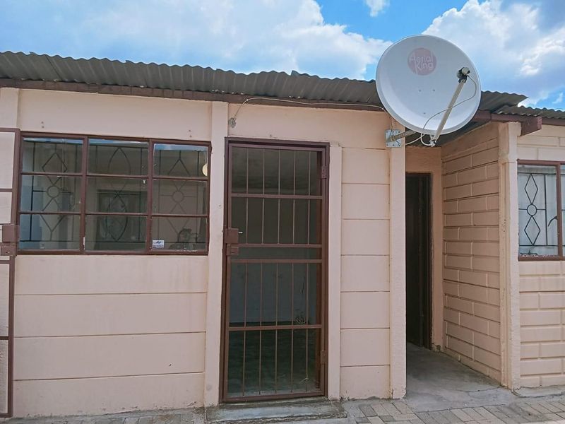 Perfect for a student - Room to let in Seshego, Polokwane!