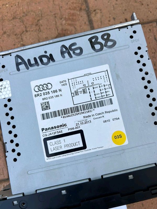 Audi A5 B8 radio head unit