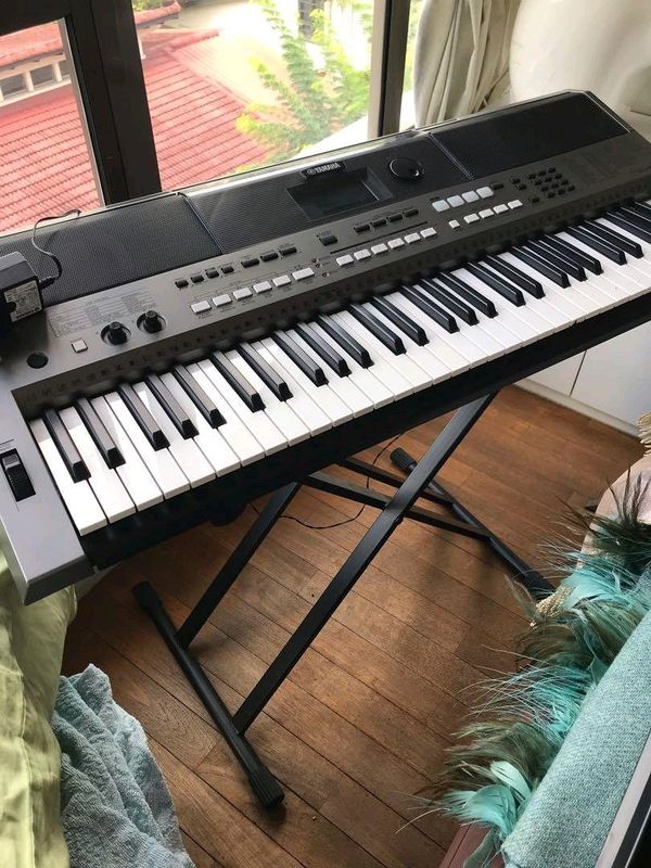 Yamaha keyboard Psr-E443