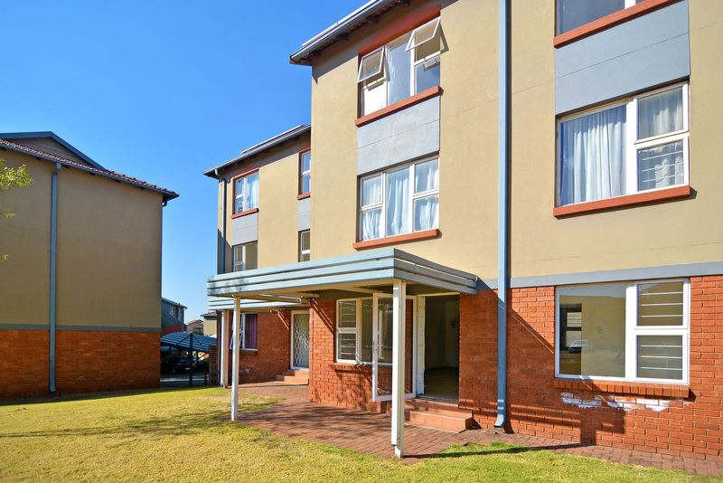 2 Bedroom Apartment To Let in Castleview